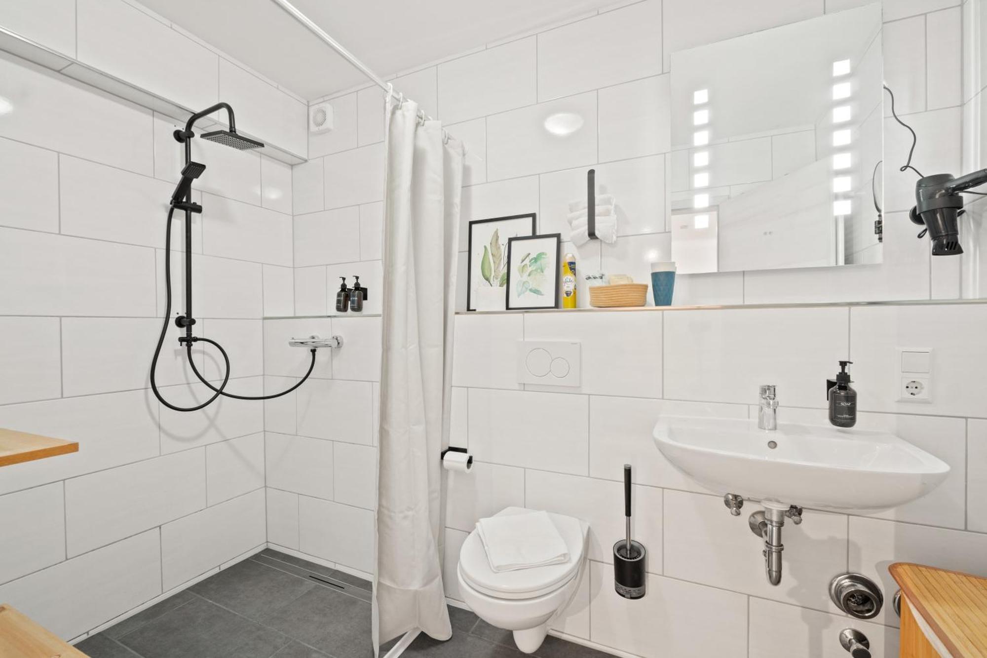 Greenhouse Living Apartment Aurinia - Wandern - Mountainbike Fahren - 4 Minuten Nach Winterberg - 4 Minuten Zur Ruhrquelle - Natur Geniessen - Reisen Mit Hund Medebach Exterior photo