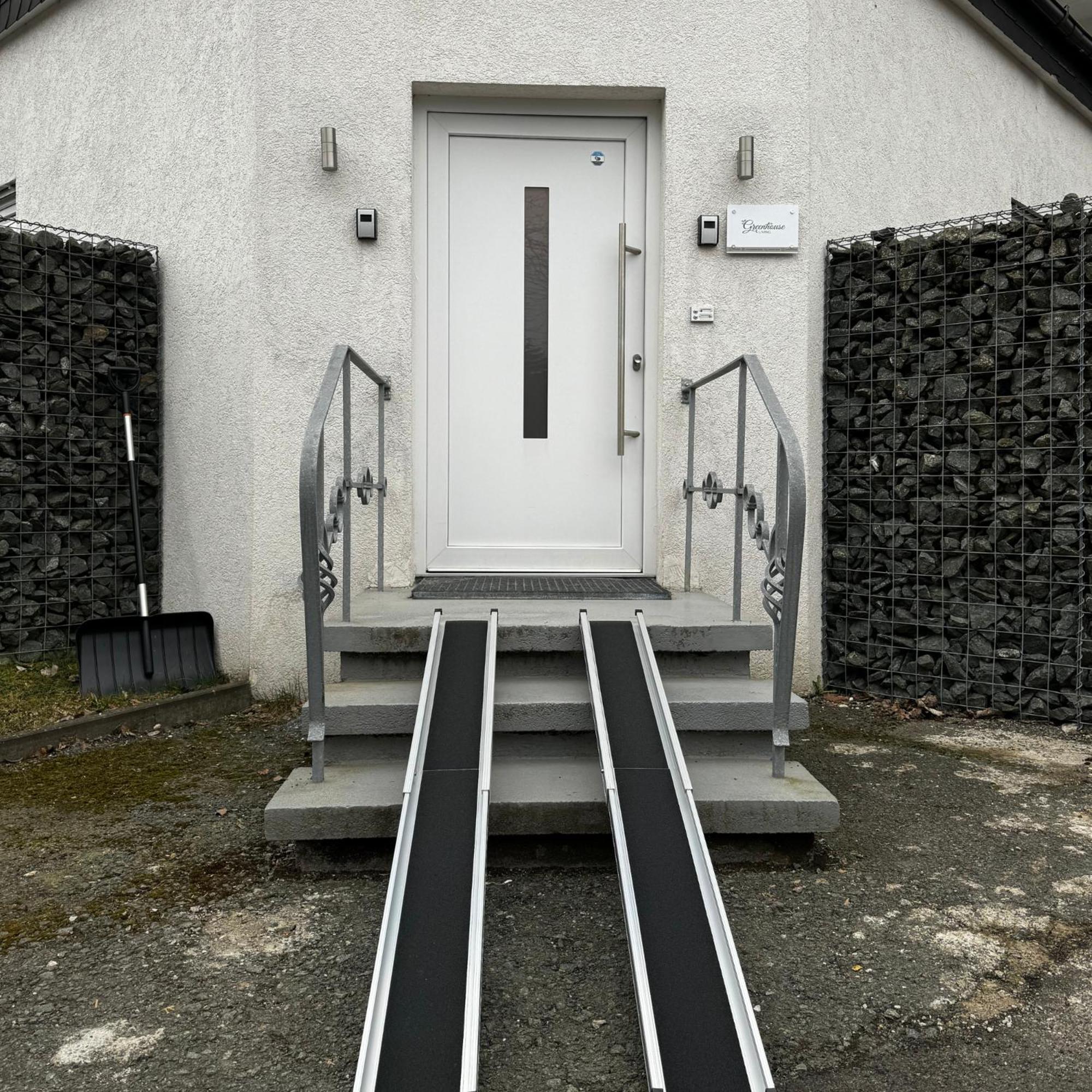 Greenhouse Living Apartment Aurinia - Wandern - Mountainbike Fahren - 4 Minuten Nach Winterberg - 4 Minuten Zur Ruhrquelle - Natur Geniessen - Reisen Mit Hund Medebach Exterior photo